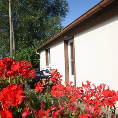 Prázdninový dům Reposant En Foret Avec Terrasse, Proche De Plombieres-les-bains - Fr-1-589-165