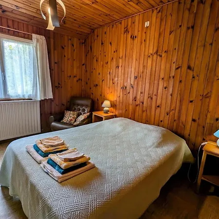 Reposant En Foret Avec Terrasse, Proche De Plombieres-les-bains - Fr-1-589-165 Le Val-dʼAjol