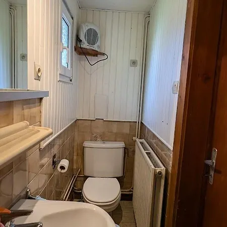 Reposant En Foret Avec Terrasse, Proche De Plombieres-les-bains - Fr-1-589-165