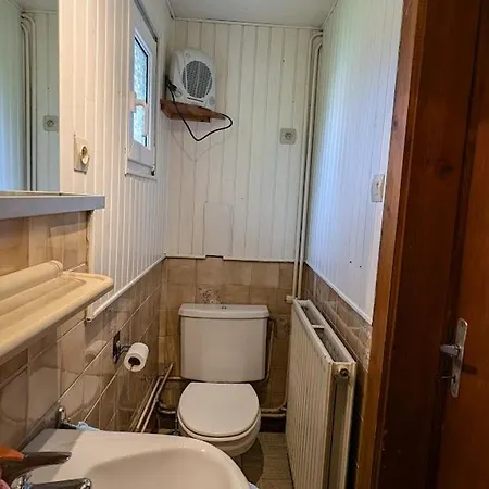 Reposant En Foret Avec Terrasse, Proche De Plombieres-les-bains - Fr-1-589-165