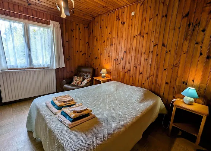 Reposant En Foret Avec Terrasse, Proche De Plombieres-les-bains - Fr-1-589-165 Le Val-dʼAjol